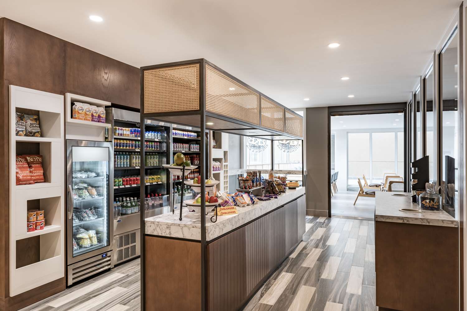 Фото Embassy Suites by Hilton Aruba Resort