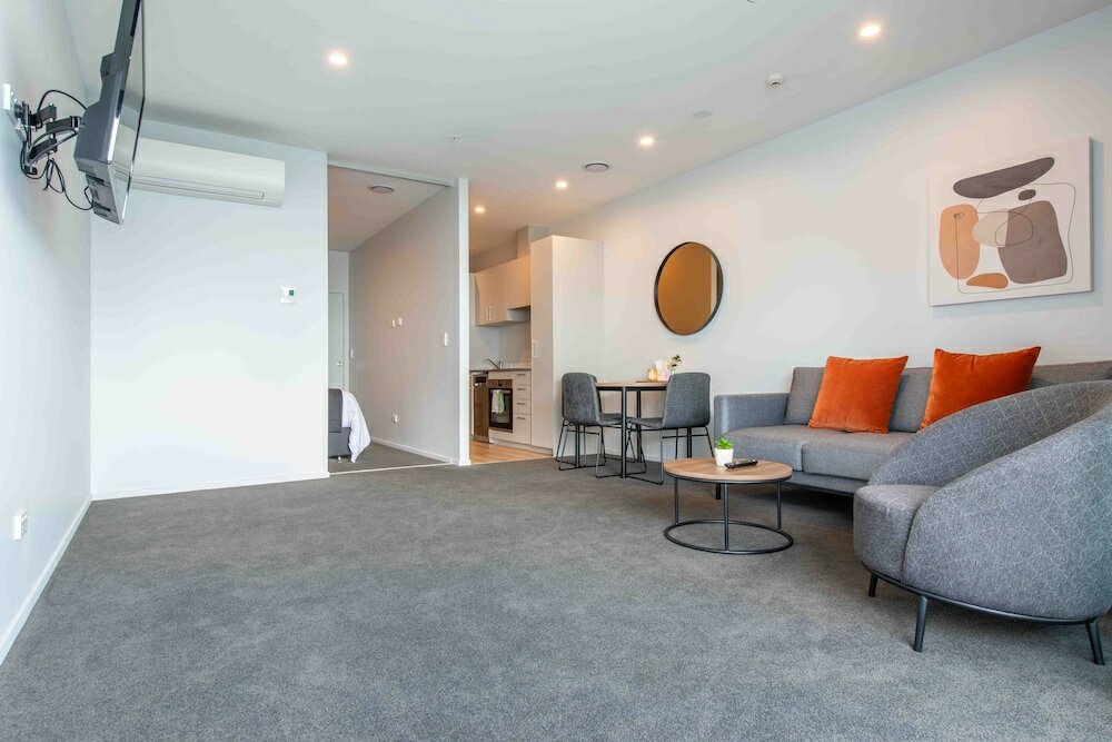 Фото Ramada by Wyndham Newmarket Auckland