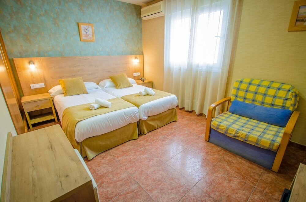 Фото Hotel Solymar