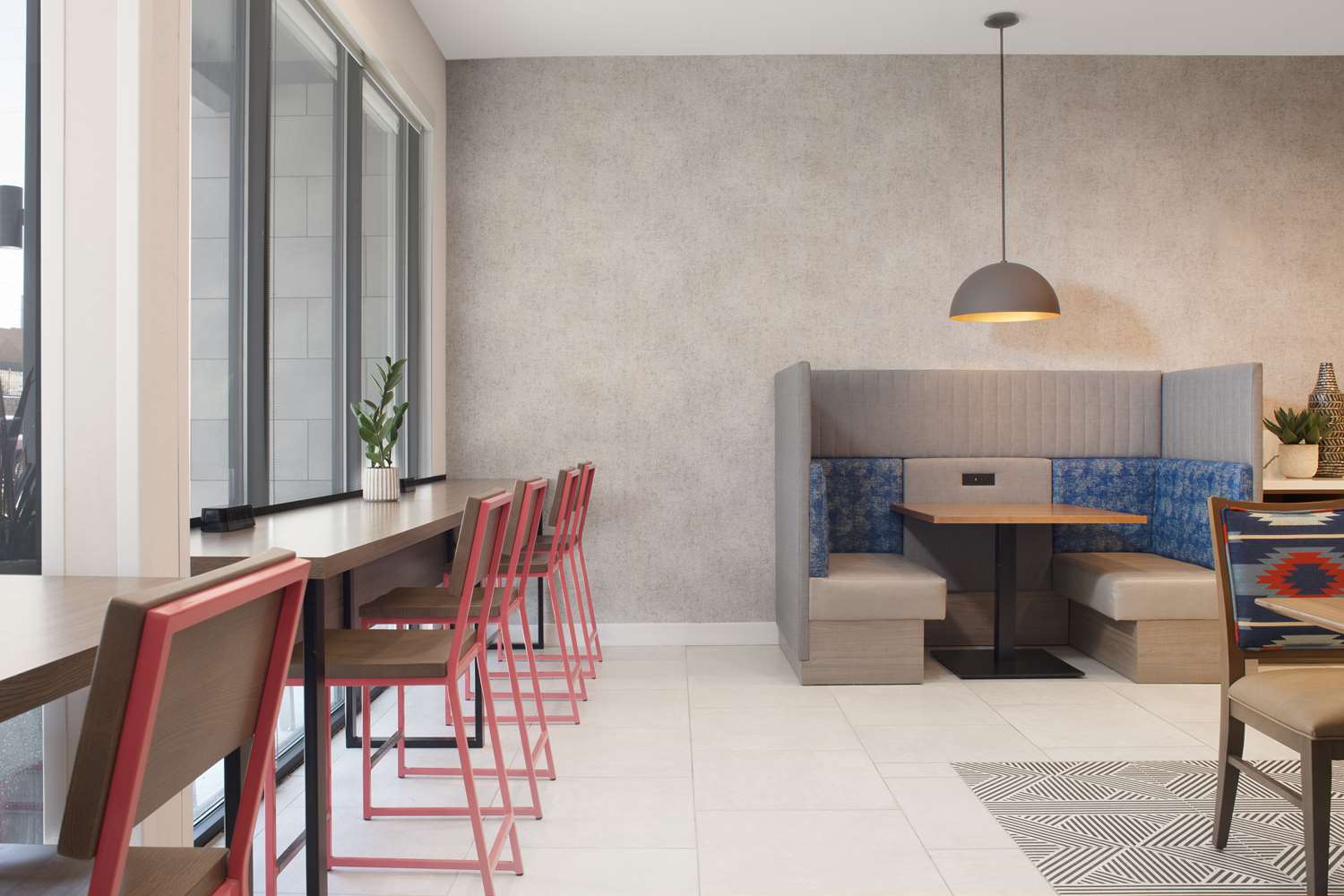 Фото Home2 Suites by Hilton Albuquerque Airport