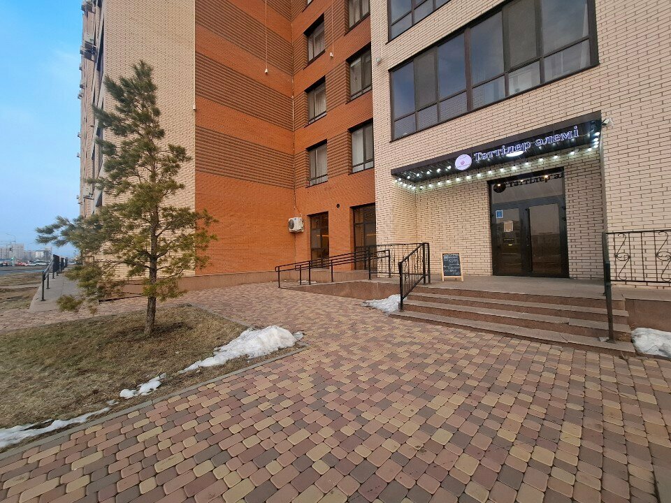 Coffee shop Tattiler Alemi, Astana, photo