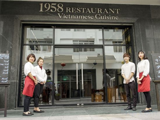 Фото Paradise Suites Hotel