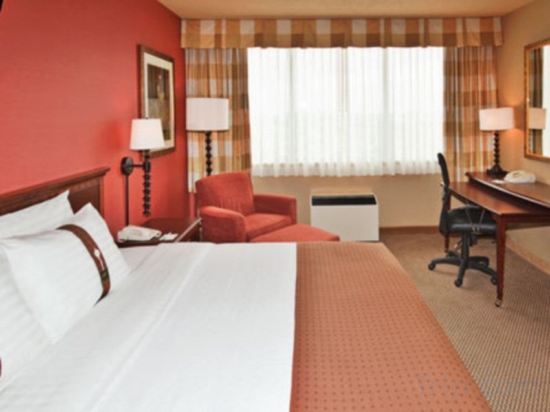 Фото Holiday Inn Toronto International Airport