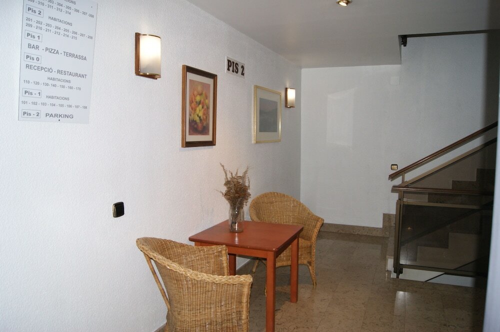 Фото Hotel Font del Marge