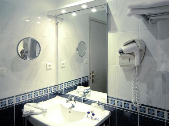 Фото Kyriad Avignon Palais Des Papes