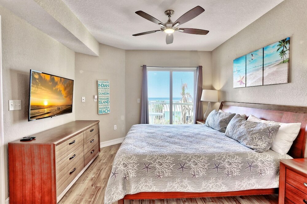 Фото Crystal Palms Beach Resort