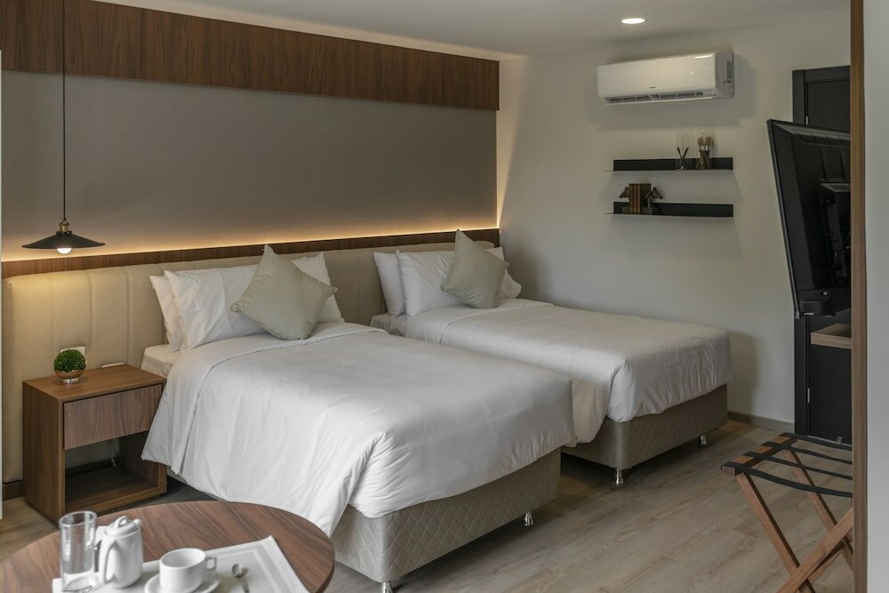 Фото Five Hotel & Residences