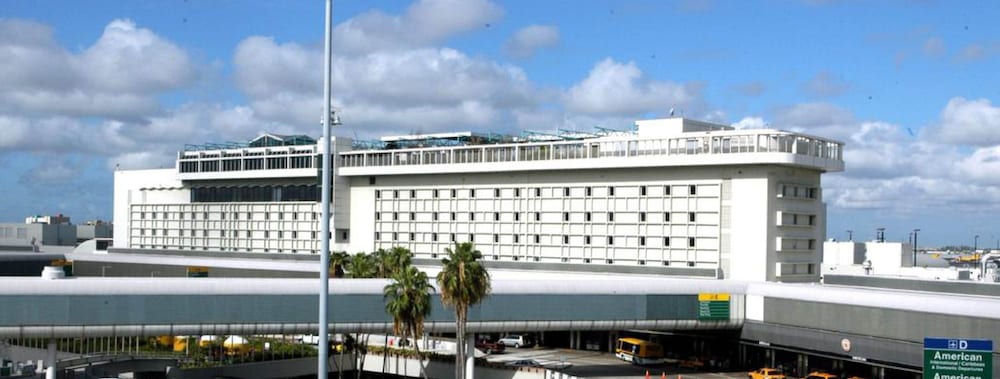 Фото Miami International Airport Hotel
