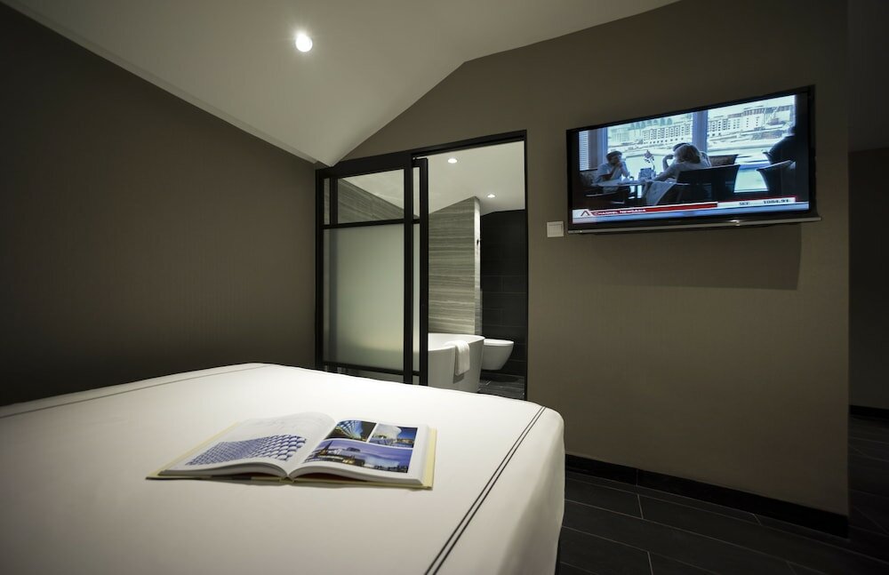 Фото Venue Hotel The Lily