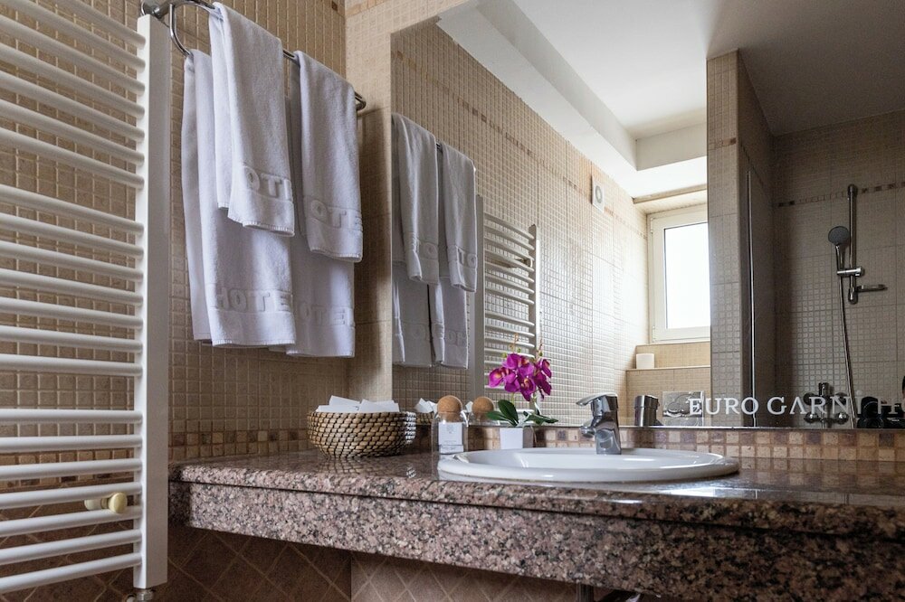 Фото Euro Garni Hotel