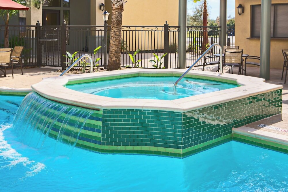 Фото Courtyard Houma by Marriott