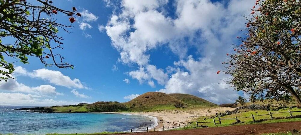 Фото Hotel Uka Mana