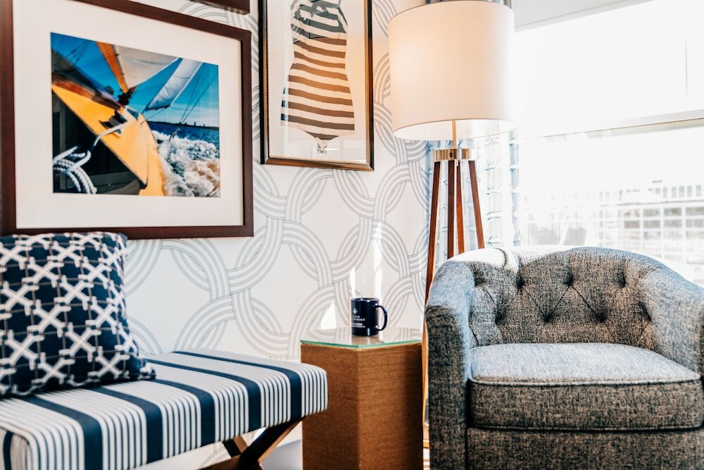 Фото Salem Waterfront Hotel & Suites