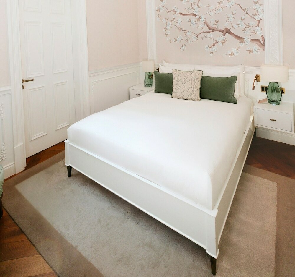 Фото The Diplomat Hotel