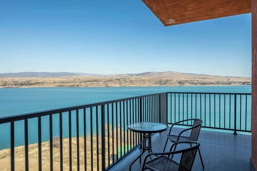 Гостиница Gino Seaside Tbilisi, trademark Collection by Wyndham в Тбилиси