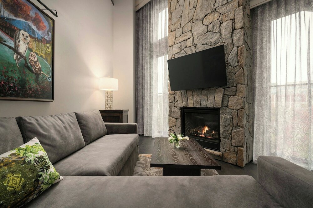 Фото Grand Bohemian Lodge Greenville Autograph Collection