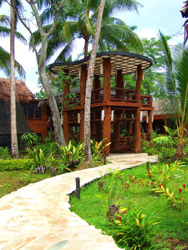 Фото Coconuts Beach Club Resort & SPA