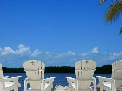 Внешний вид отеля Coconut Palm Inn в Монре, фото 2