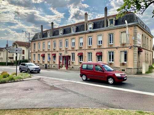 Гостиница Hotel de Champagne в Витри-ле-Франсуа