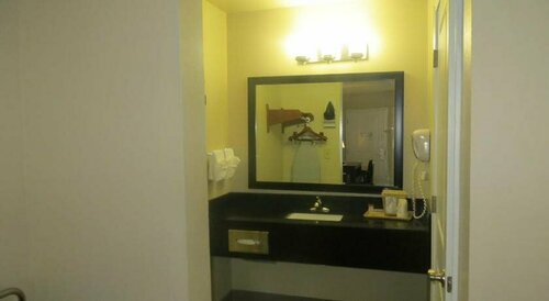 Гостиница Garden Inn and Suites Little Rock в Джэксонвилле