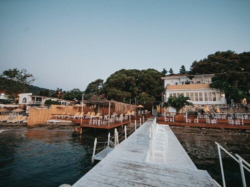  Buyukada Loc'Ada в Адаларе