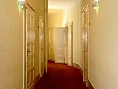 Гостиница Hotel Central в Зале