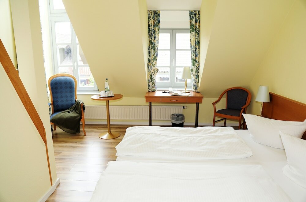 Фото Hotel Goldener Adler