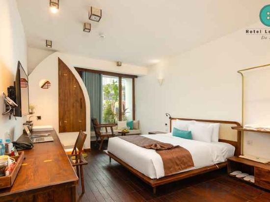 Фото Le Bouton Hotel