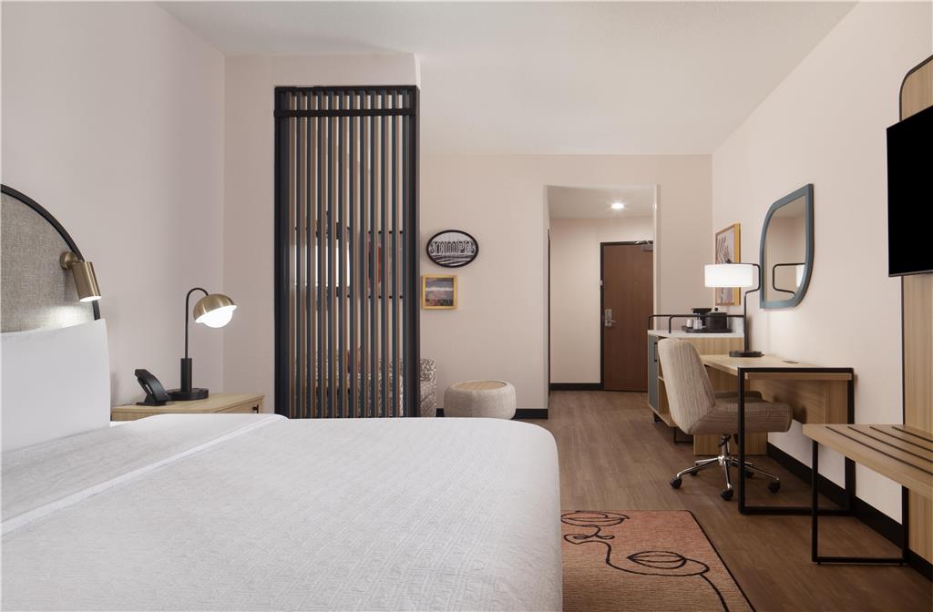 Фото Comfort Suites At Fairgrounds - Casino