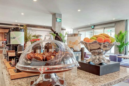 Гостиница Hilton Garden Inn Toronto Brampton West в Миссиссаге