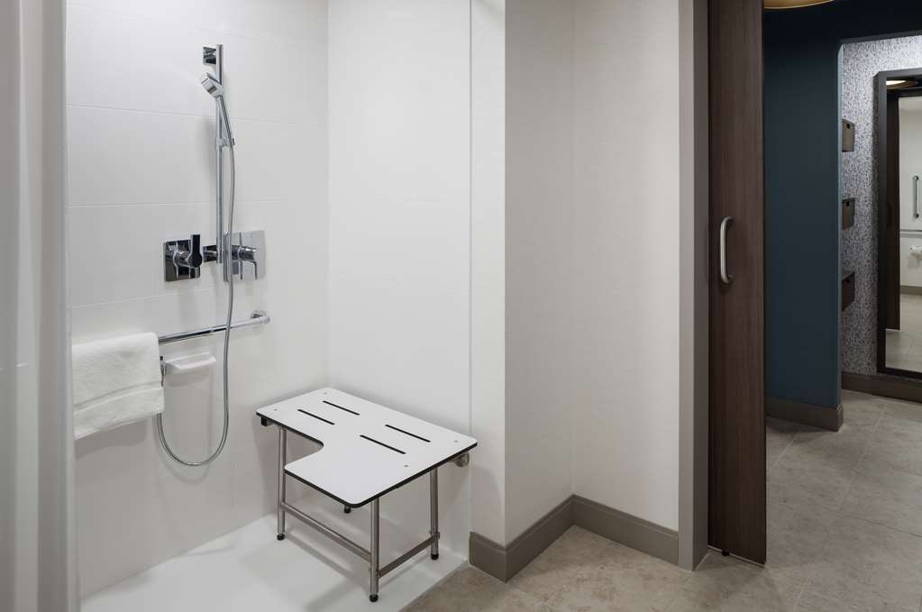 Фото Hilton Garden Inn Madison Downtown