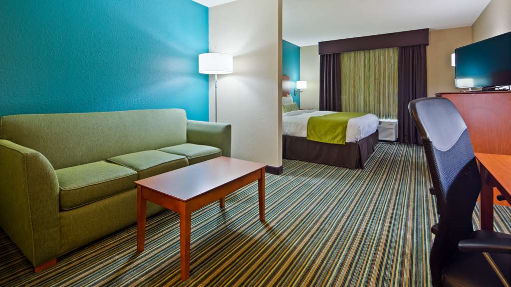 Фото Best Western Plus Menomonie Inn & Suites