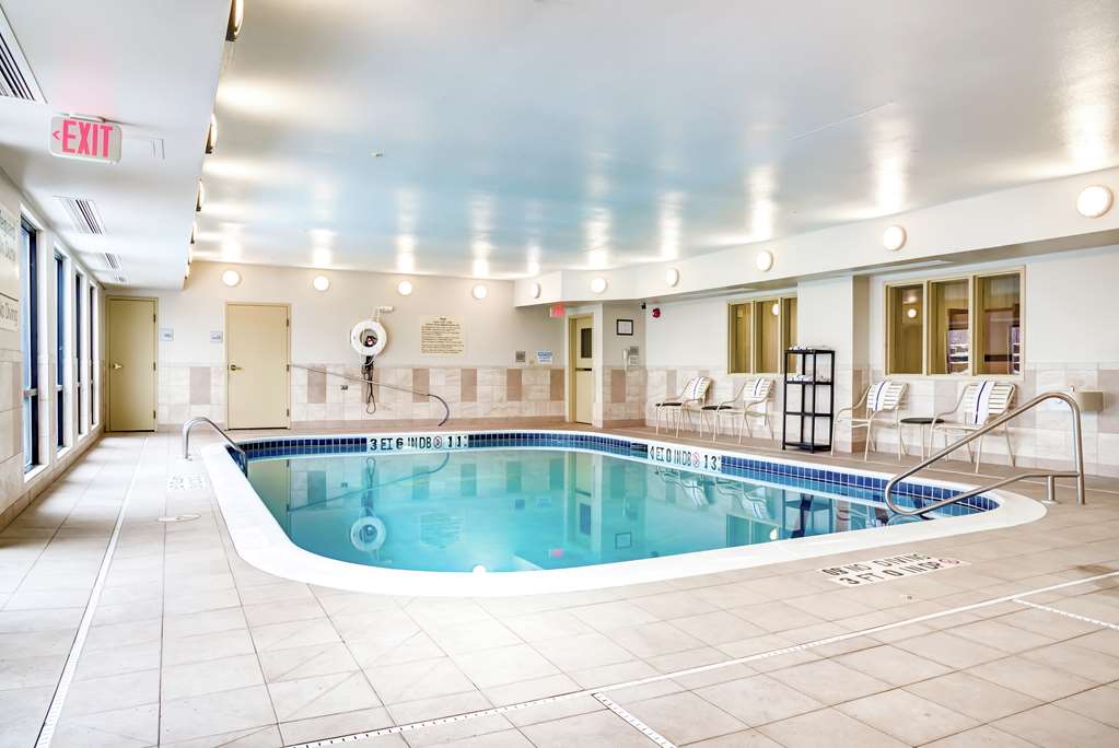 Фото Hampton Inn St. Joseph