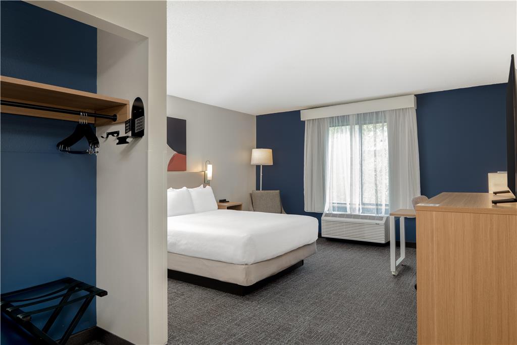 Фото Best Western Smithfield Inn