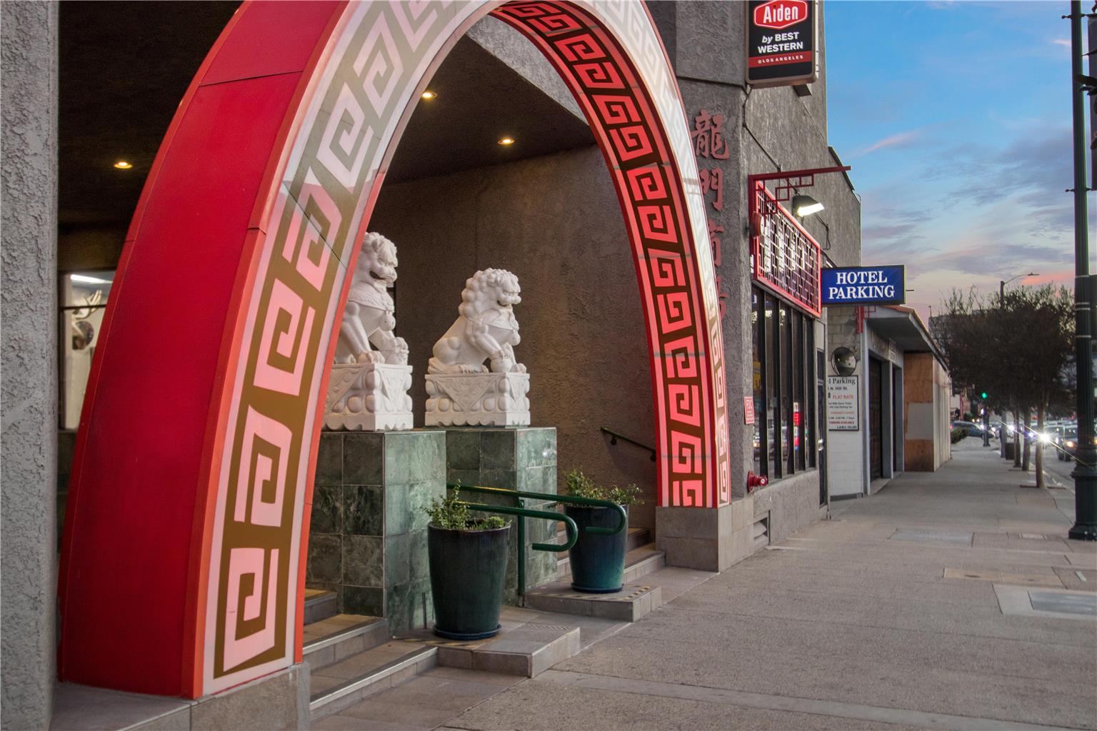 Фото Aiden Los Angeles Downtown Dragon Gate Inn