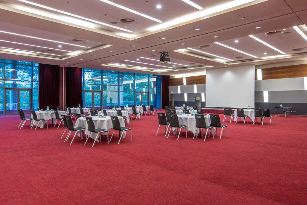 Фото Radisson Blu Hotel, Frankfurt