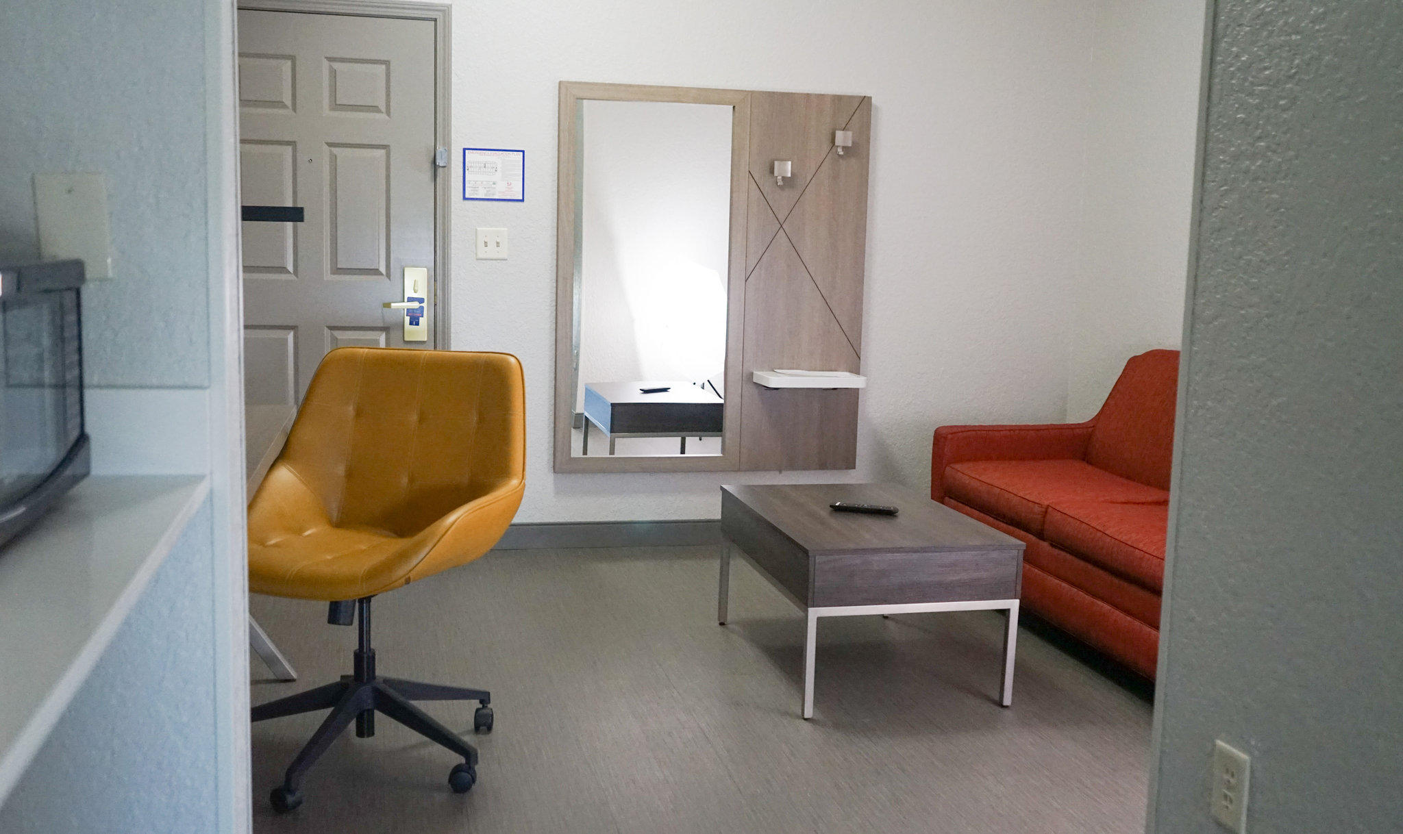 Фото Holiday Inn Express Hotel & Suites Lakeland North - I-4, an Ihg Hotel