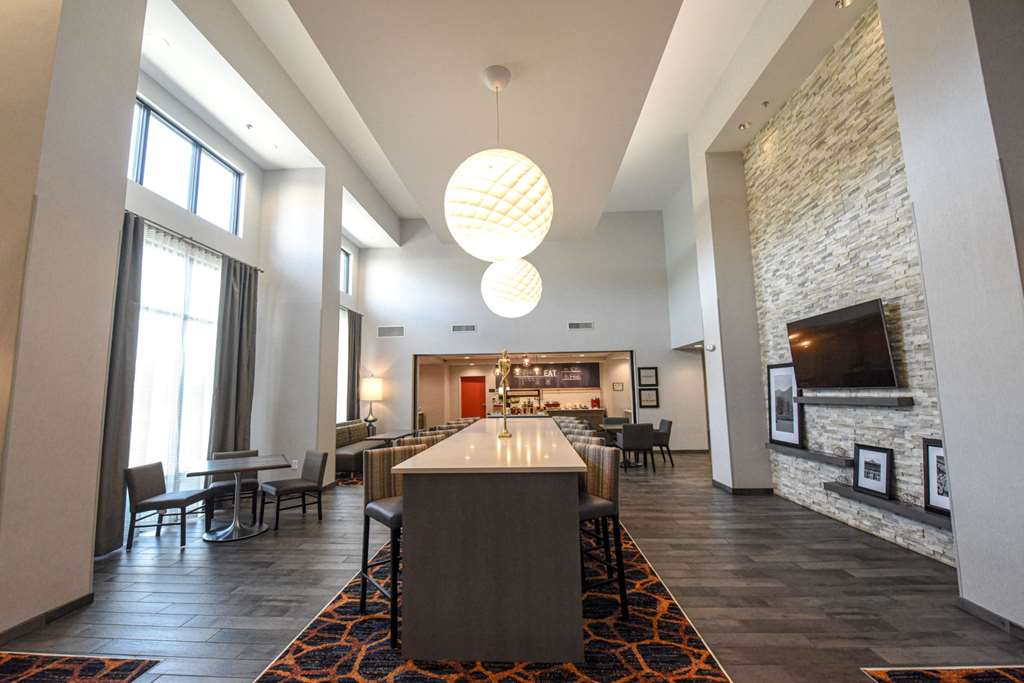 Фото Hampton Inn & Suites Lenoir