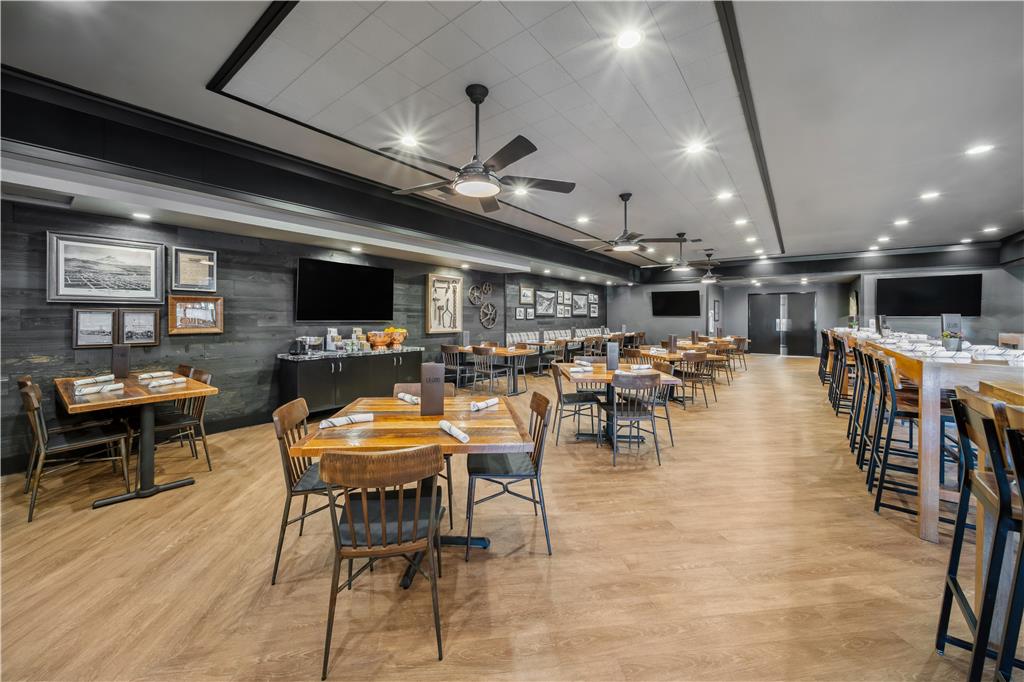 Фото Best Western Plus Hilltop Inn