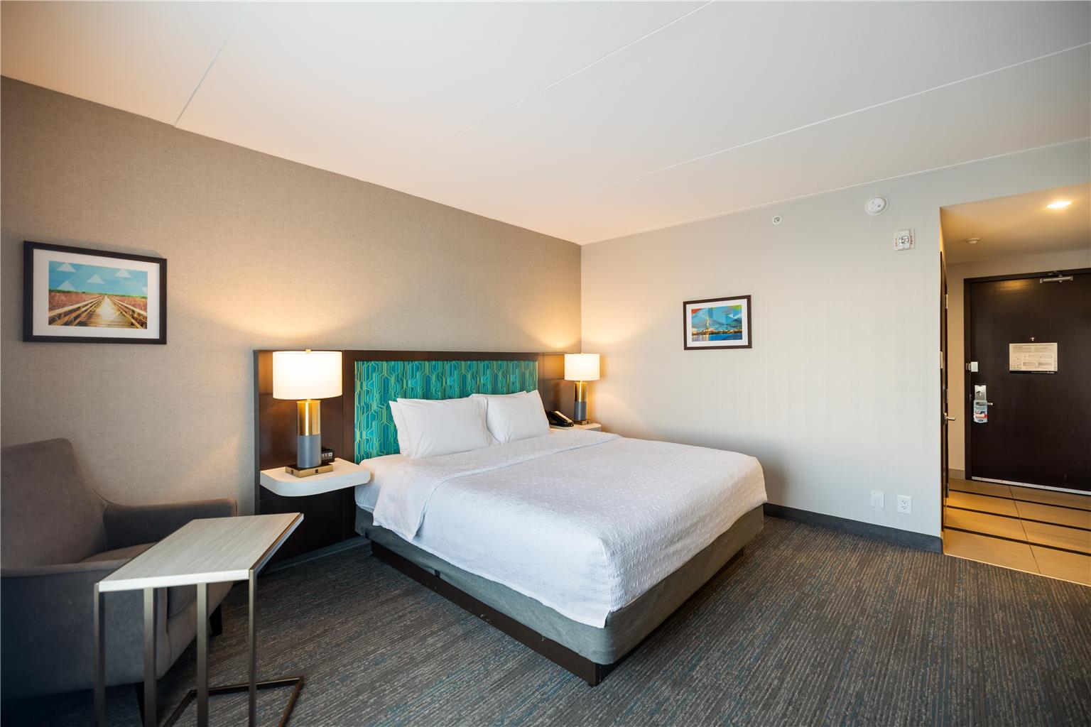 Фото Hampton Inn by Hilton Winnipeg Airport/Polo Park