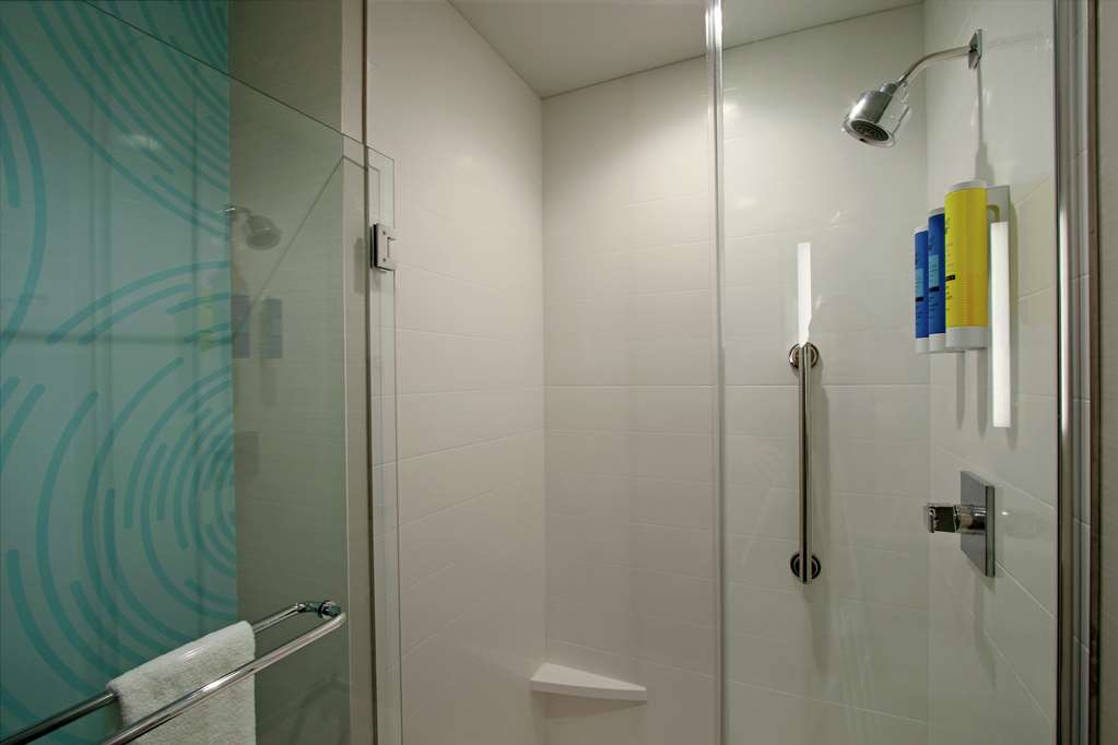 Фото Tru by Hilton Meridian