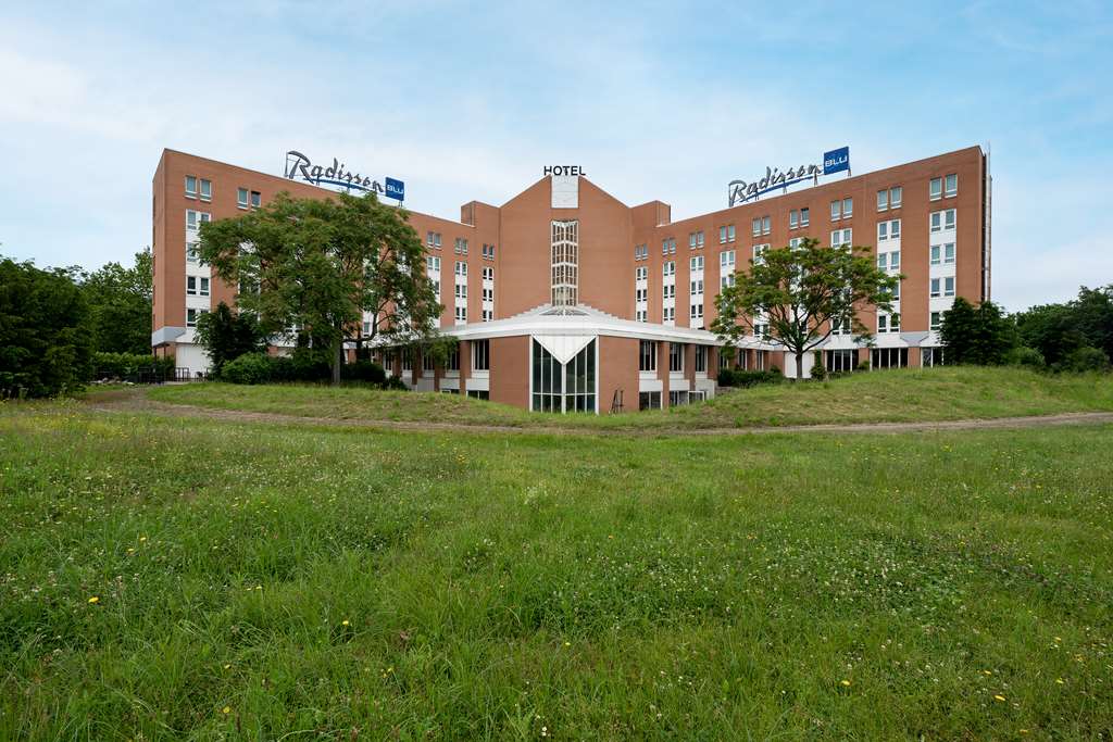 Фото Radisson Blu Hotel, Karlsruhe
