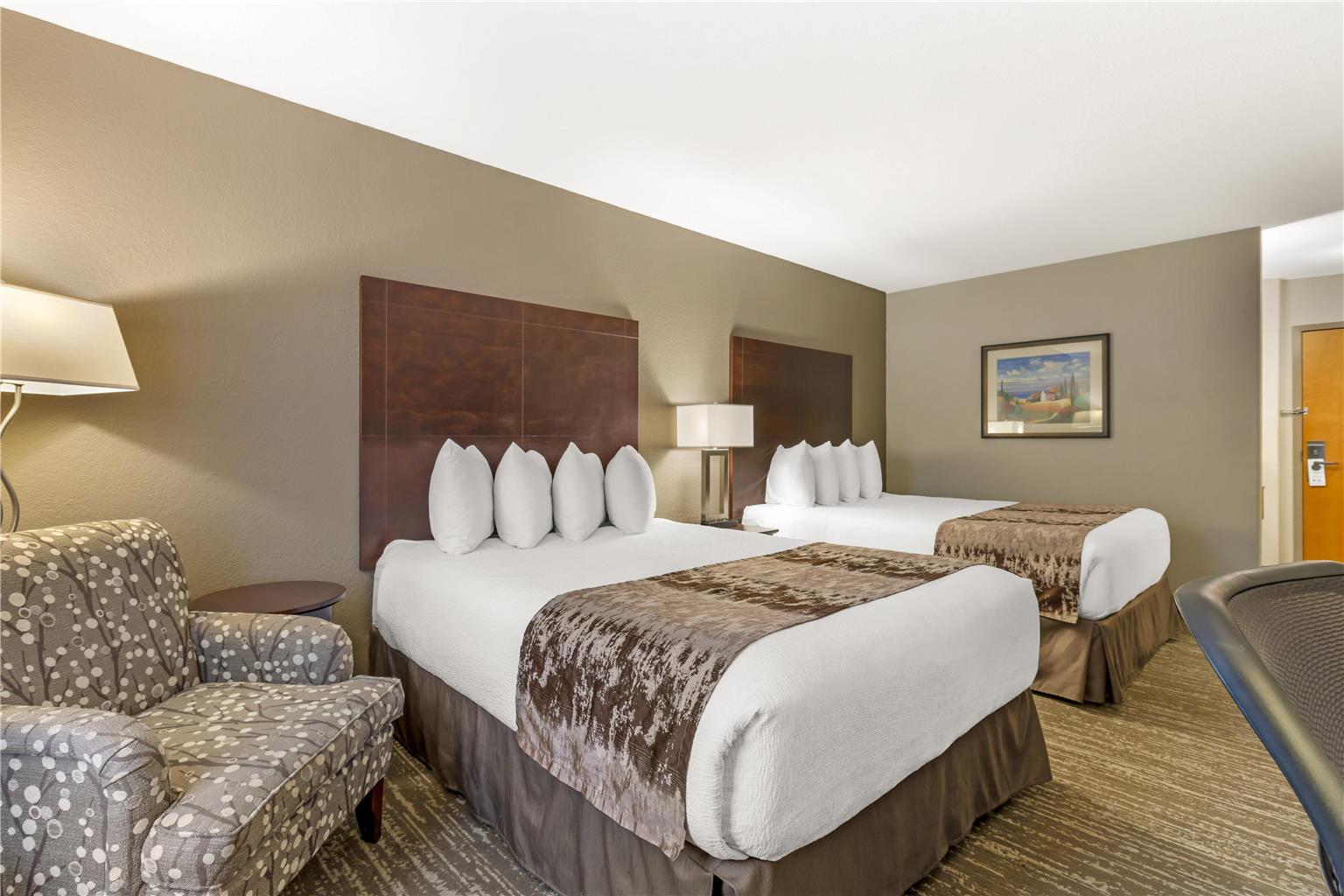 Фото Best Western Plus Pembina Inn & Suites