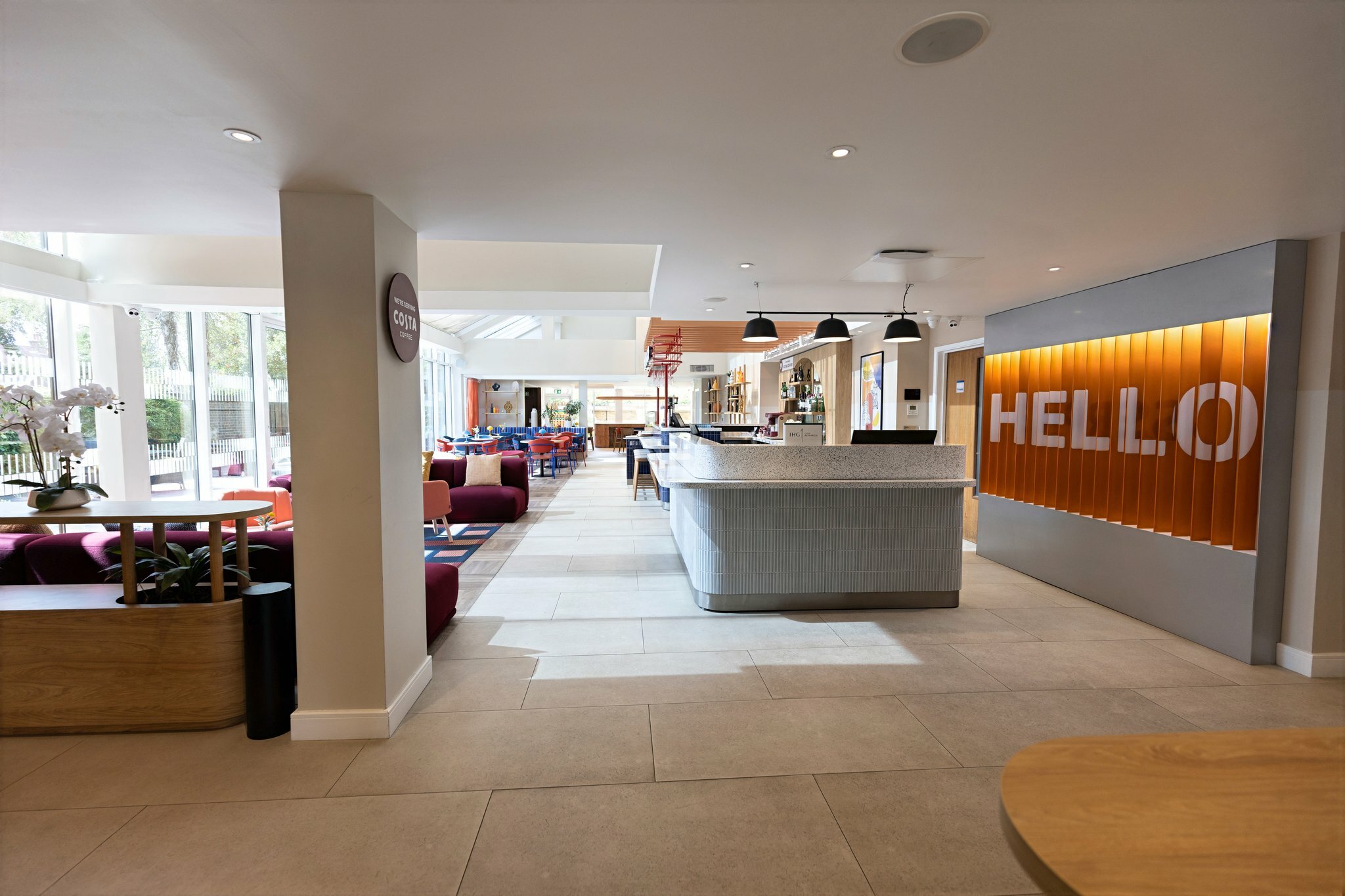 Фото Holiday Inn Express Windsor, an Ihg Hotel