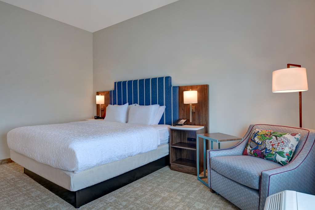 Фото Hampton Inn & Suites Nashville Downtown Capitol View