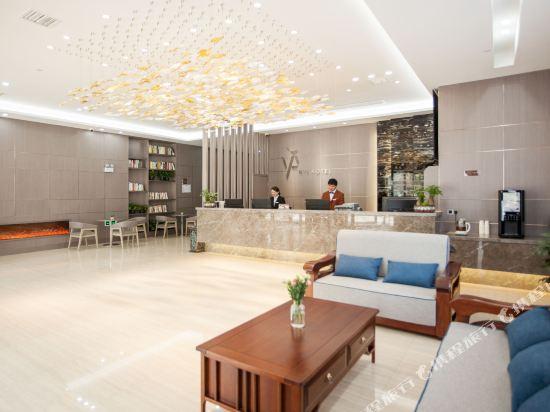 Фото Gya Jiaxing Tongxiang City Century Avenue Hotel