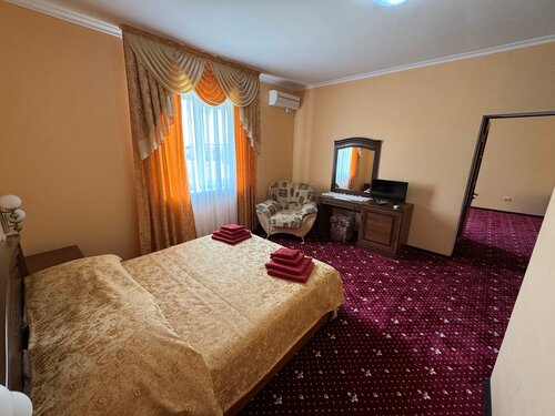 Внешний вид отеля Маленькая Гагра в Голубицкой, фото 4