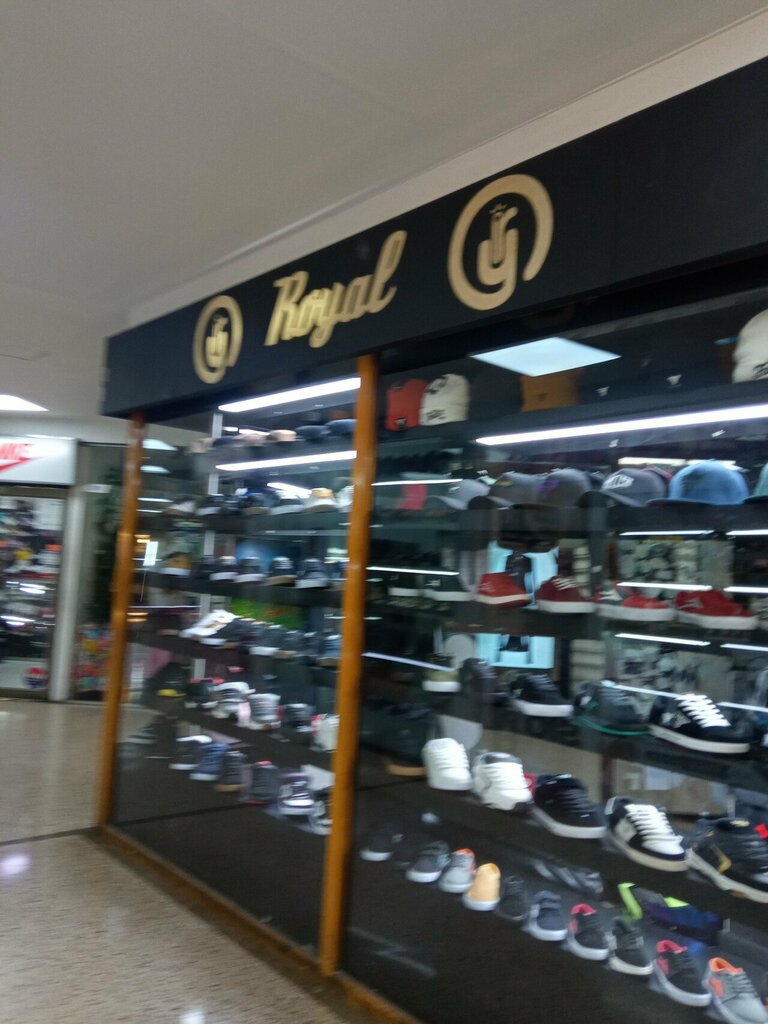 Shoe store Royal, Bogota, photo