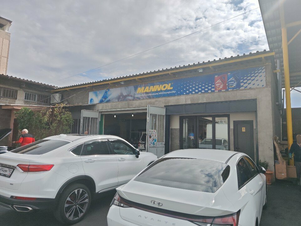 Engine oils Mannol Yux, Yerevan, photo