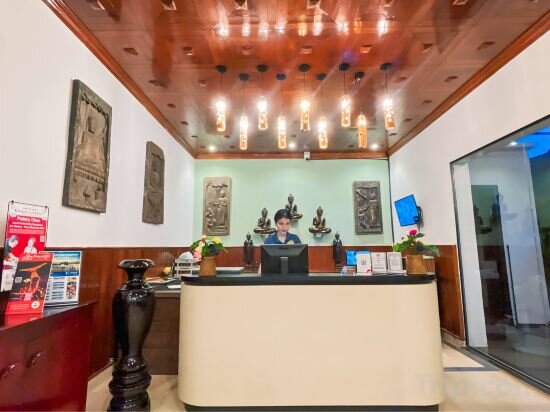 Фото отеля 2